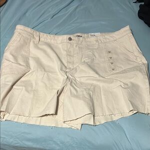 Cream Casual Shorts